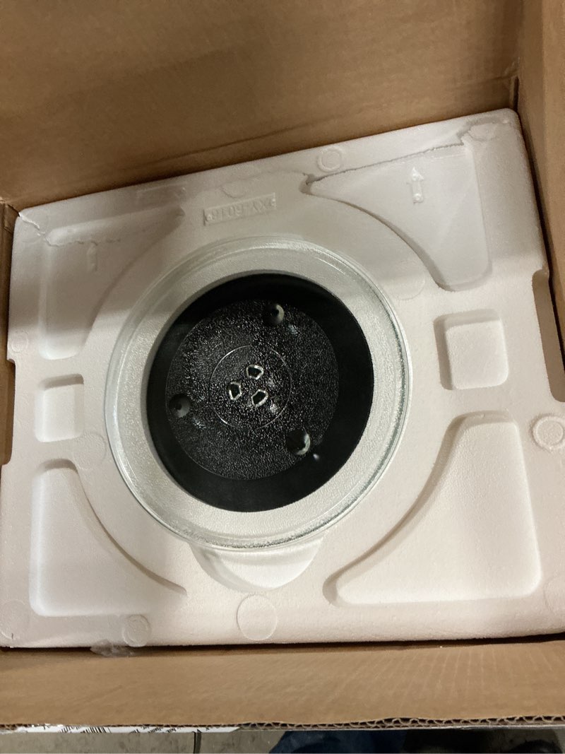Condition photo showing Good Condition for chefman 1.1 cubic feet microwave plus micro crisp - black