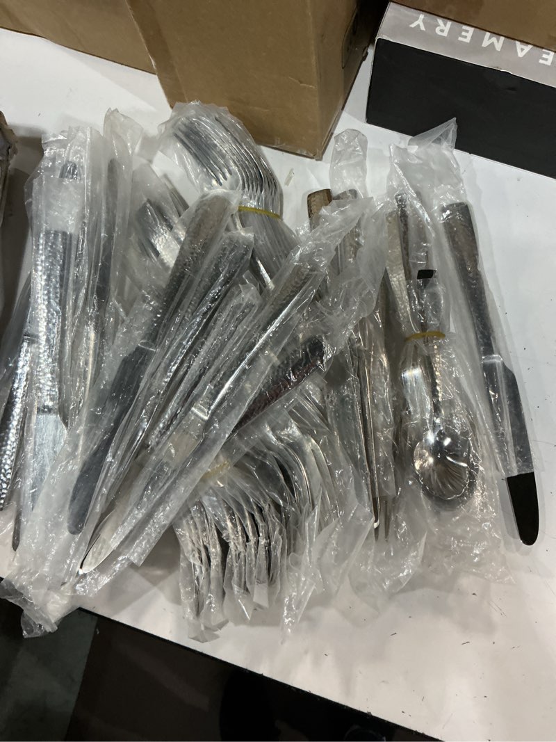 Condition photo showing Good Condition for hudson essentials 68-piece hammered 18/10 stainless steel silverware cutlery set with serving set, flatware service for 12 (68-piece set)