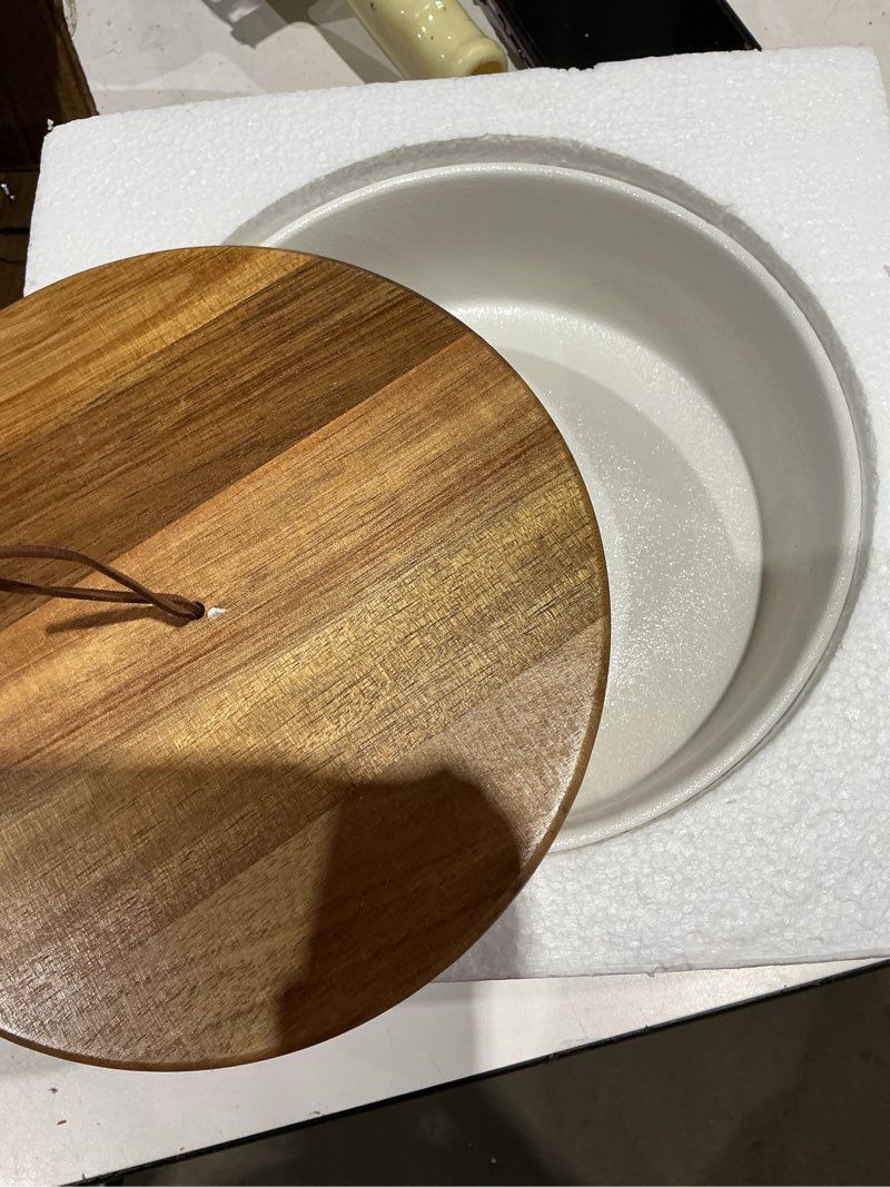 Condition photo showing Good Condition for ceramic tortilla warmer with wooden lid & silicone seal – 8 inch insulated tortillero, microwave & oven safe, keeps tortillas, pancakes & roti warm and soft for mexican dinners & parties
