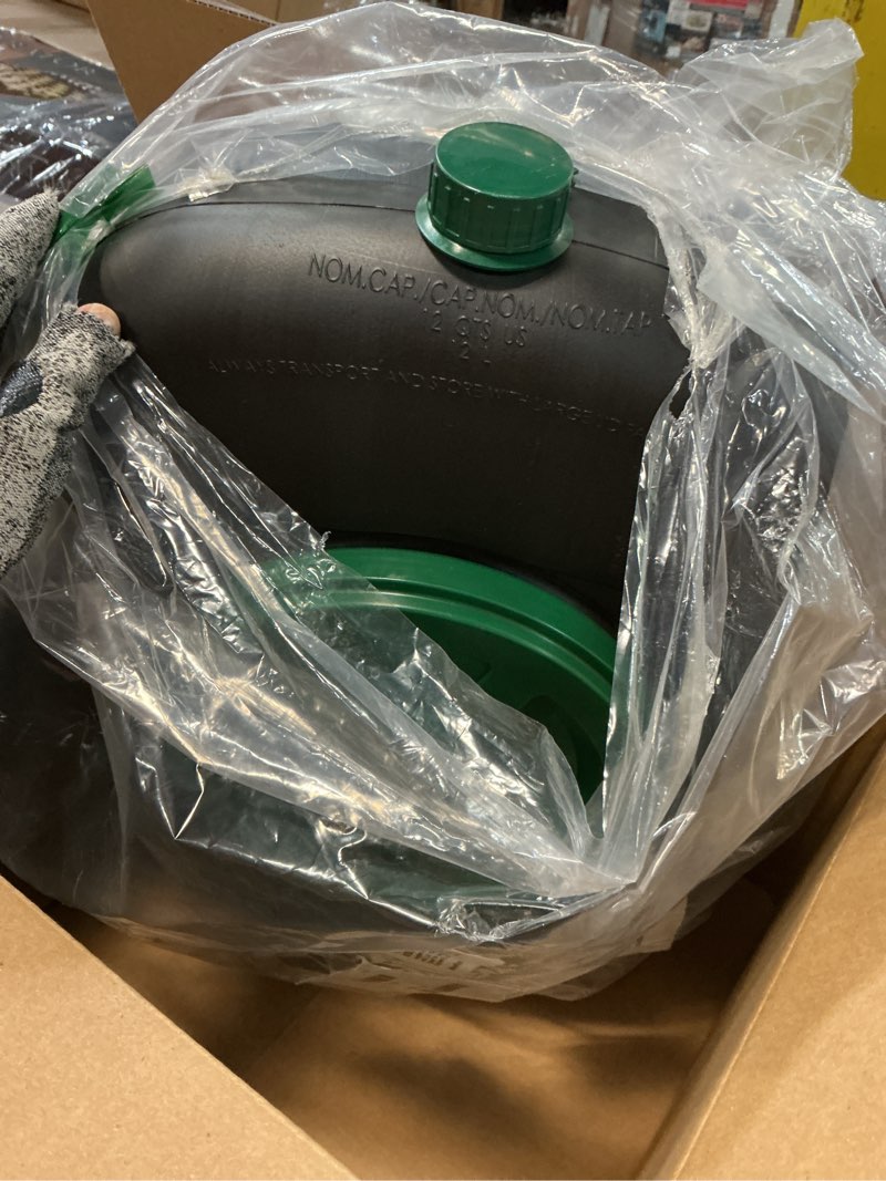 Condition photo showing Good Condition for Scepter AM06984 12 Quart Oil Drain Pan with Lid, Filter Drain Screen, and Pour Spout for Automotive Fluids Including Engine Oil, Anti-Freeze, Transmission Fluid and More, 13" x 17-1/4" x 6" 12 Quart 1