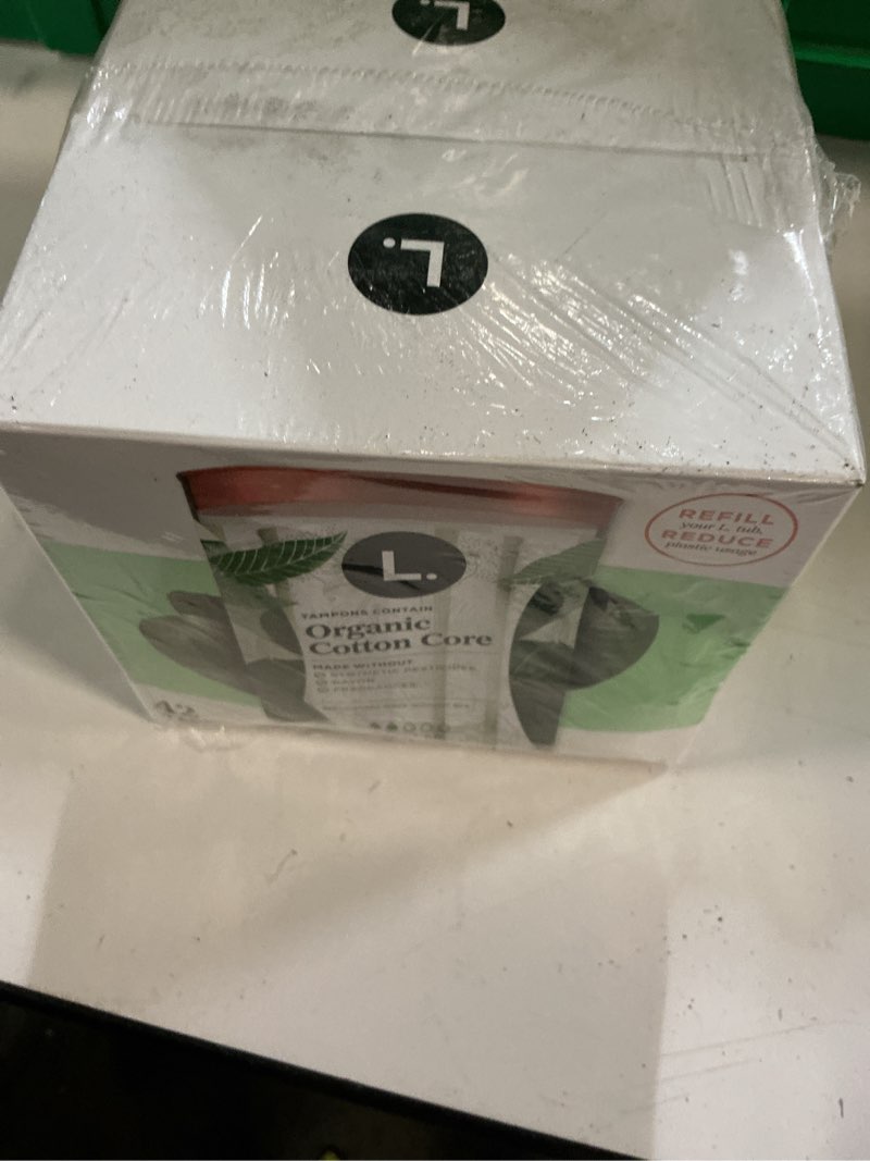Condition photo showing New/Like New for l. cotton tampons regular absorbency, contains an organic cotton core, made without synthetic pesticides, or fragrances 84 count (2 packs of 42)