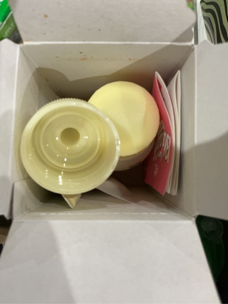 Condition photo showing Good Condition for shaking hair bleach kit made in korea beauty with oils