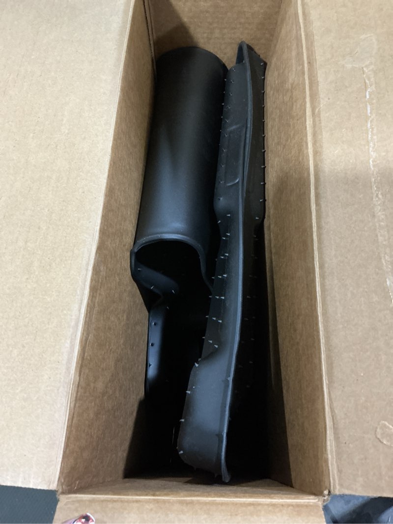 Condition photo showing Good Condition for Husky Liners - Weatherbeater | Fits 2012 - 2014 Toyota Venza - Front & 2nd Row Liner - Black, 3 pc. | 99541