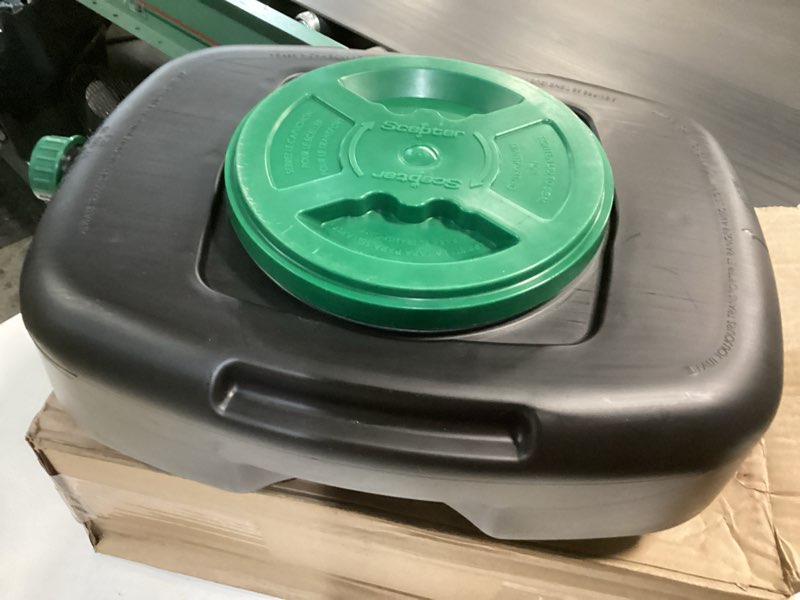Condition photo showing Good Condition for scepter am06984 12 quart oil drain pan with lid, filter drain screen, and pour spout for automotive fluids including engine oil, anti-freeze, transmission fluid and more, 13" x 17-1/4" x 6" 12 quart 1