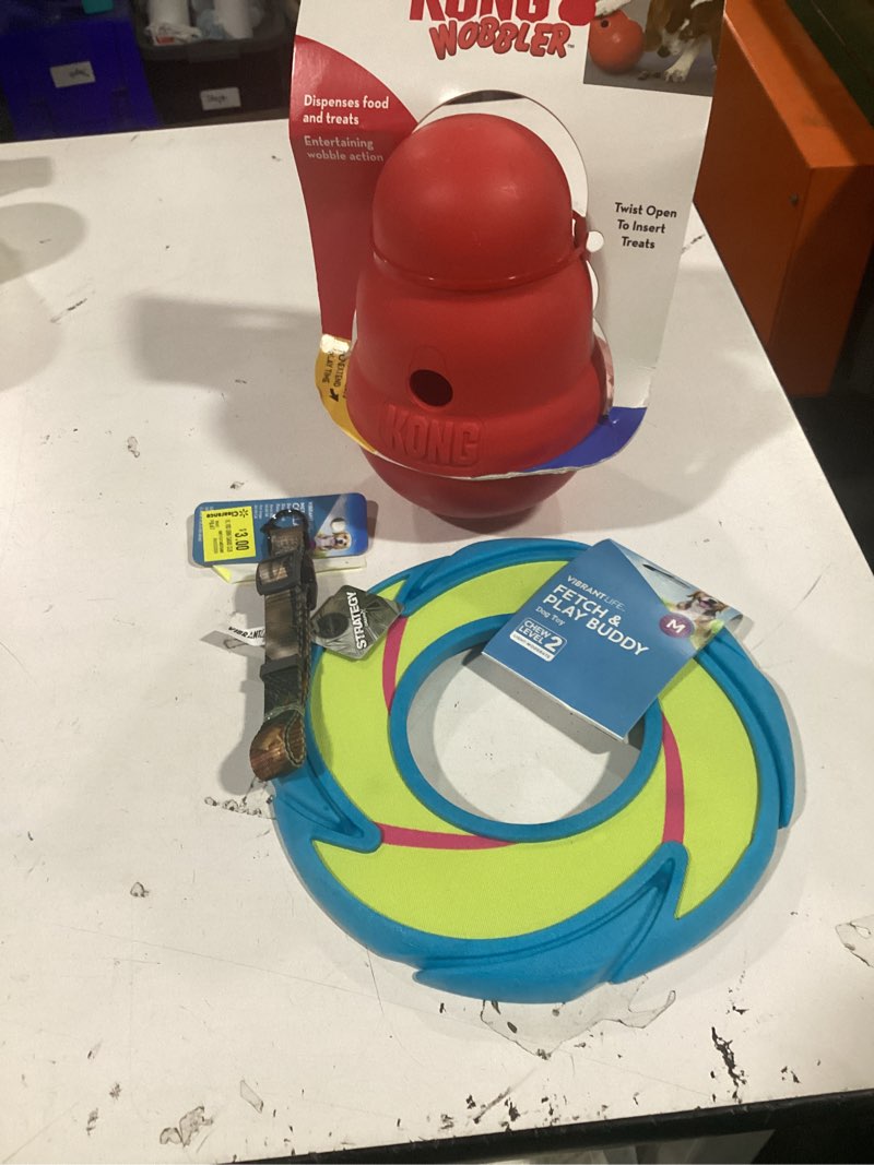 Condition photo showing Good Condition for assorted medium dog items