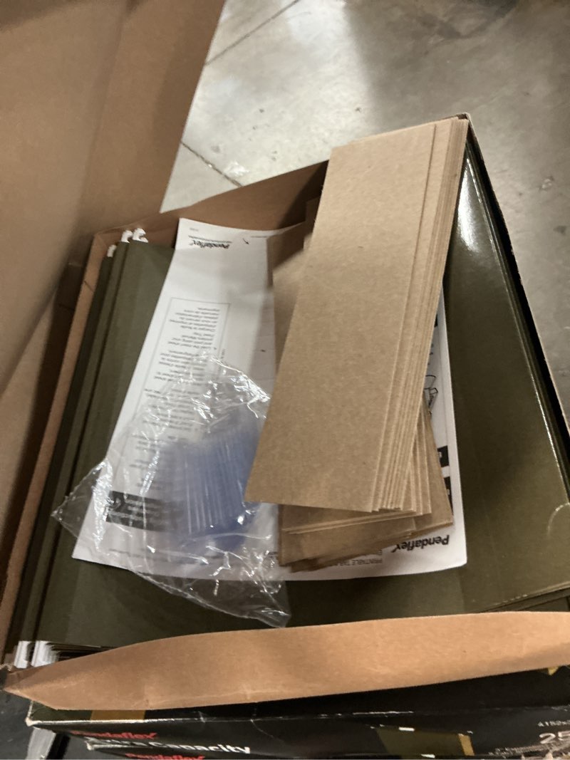 Condition photo showing Good Condition for pendaflex extra capacity reinforced hanging file folder, 1/5 cut tabs, letter size, 3 inch expansion, green, pack of 25