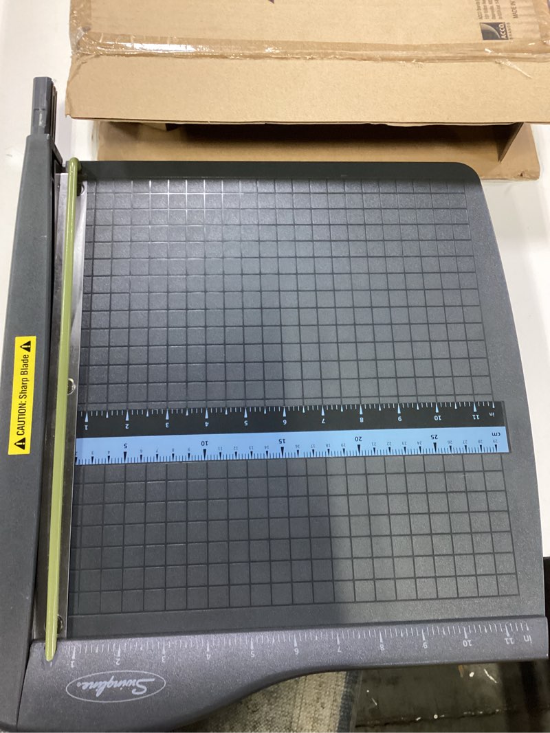 Condition photo showing Good Condition for Swingline ClassicCut Lite Paper Trimmer  10 Sheets  Durable Plastic Base  13 x 19 1/2