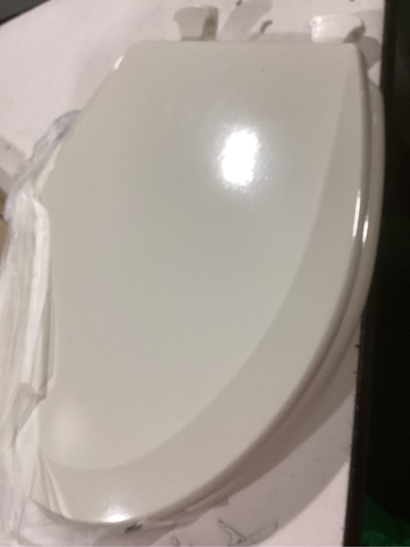 Condition photo showing Good Condition for Bemis 500EC Durable Wood Toilet Seat with Easy Clean Hinges, Made in USA, Round, Biscuit Biscuit Round