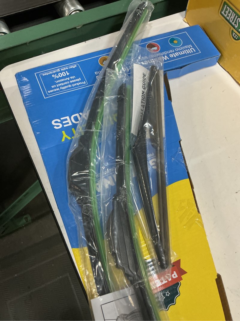 Condition photo showing Good Condition for gavimnal® 28"+18"+12" silicone wiper blades replacement for nissan rogue sport 2017-2022,all-season front rear windshield wiper blades(set of 3) 28"+18"+12"(j-hook arm) replacement for nissan rogue sport 2017-2022