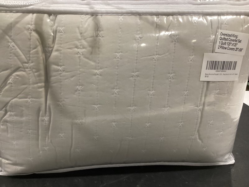 Condition photo showing New/Like New for masaca oversized king quilt 120x120,wheat oversized king bedspread,3 piece lightweight ultra soft california king coverlet set for all season oversized king 120x120 wheat-cross pattern