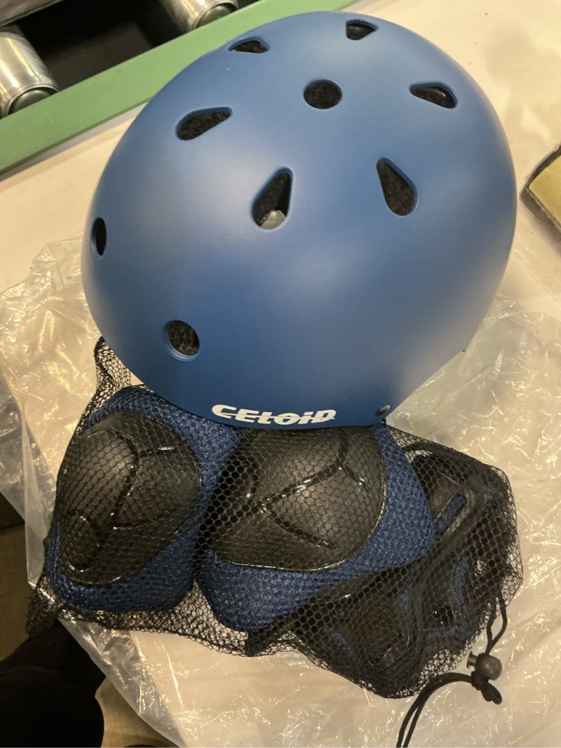 Condition photo showing Good Condition for celoid kids helmet pad set,adjustable kids skateboard bike helmet knee & elbow pads wrist guards 5-8 years kids protective gear set for girls boys bicycle bike roller skating scooter rollerblade sport