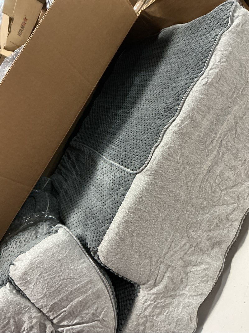 Condition photo showing Good Condition for Dog Stairs for Small Dogs - Pet Stairs 2 in 1 with Zippers Suitable for Couch and Bed, 35D Foam Dog Steps with Non Slip Bottom Grey 4 Steps, Grey