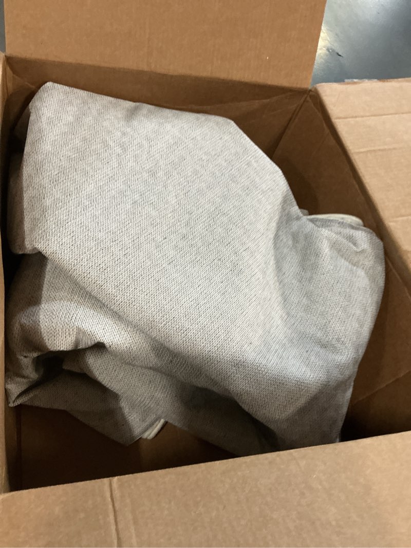 Condition photo showing Good Condition for montvoo-vintage area rug 8x10 beige for living room - soft distressed printed carpet for bedroom - non slip, machine washable for dining room, bedside, office beige 8' x 10' (rectangular)