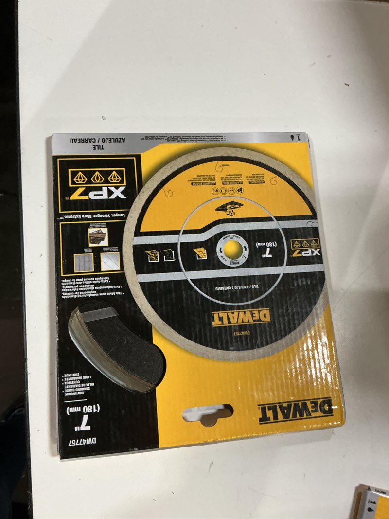 Condition photo showing New/Like New for DEWALT Diamond Blade, Tile Cutting, Continuous XP7, 7 in. (DW47757)