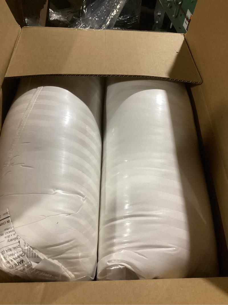 Condition photo showing Good Condition for Beckham Hotel Collection Bed Pillows Standard/Queen Size Set of 2 - Original Soft Down Alternative Pillow for Sleeping - Soft Support for Back, Stomach or Side Sleepers Queen / Standard White
