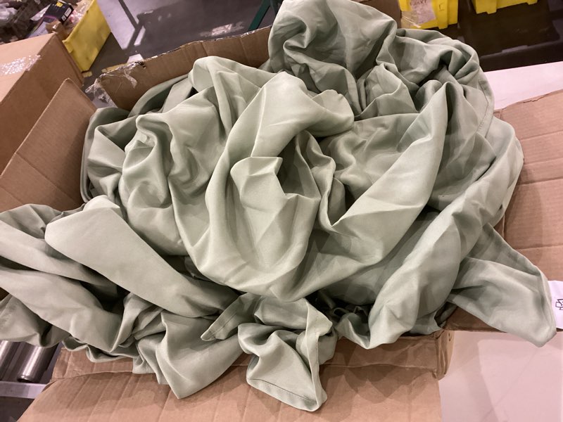 Table Cloth-Green, 70”x120”