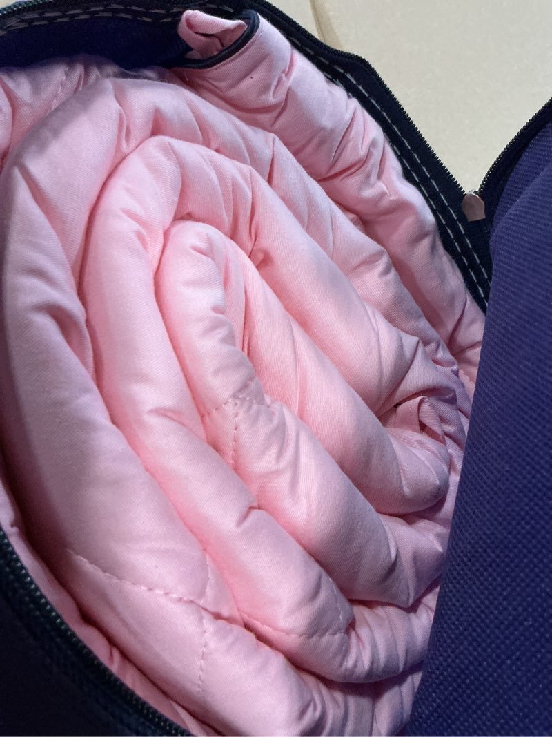 Condition photo showing New/Like New for 2026 premium upgraded non-vacuum bed quilt all seasons 100% cotton filled comforter - reversible lightweight soft breathable fluffy (pink, twin) pink twin