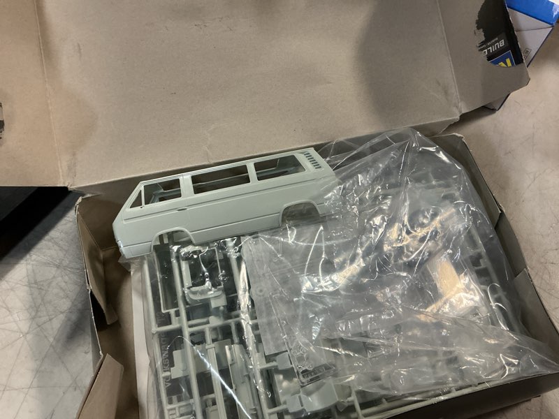 Condition photo showing As Is for revell 07344 1:25 volkswagen t3 camper