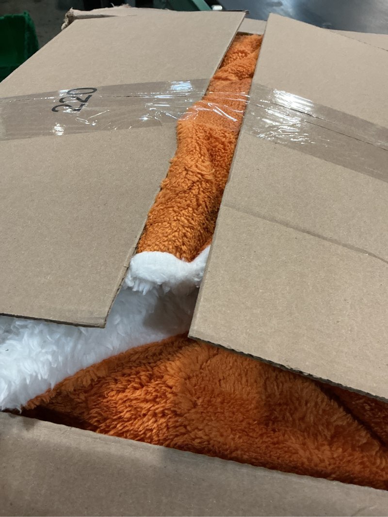 Condition photo showing Good Condition for BEDELITE Fluffy King Size Comforter Set - Super Soft Sherpa Burnt Orange Comforter for King Size Bed, Luxury Warm Bedding Set for Winter, Fuzzy Bed Set 3 Pieces (1 Comforter, 2 Pillowcases) Burnt Orange King