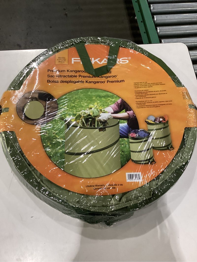 Condition photo showing New/Like New for Fiskars Kangaroo Collapsible Garden Bag for Yard Waste, 30 Gallon Reusable Container for Lawn Care and Gardening