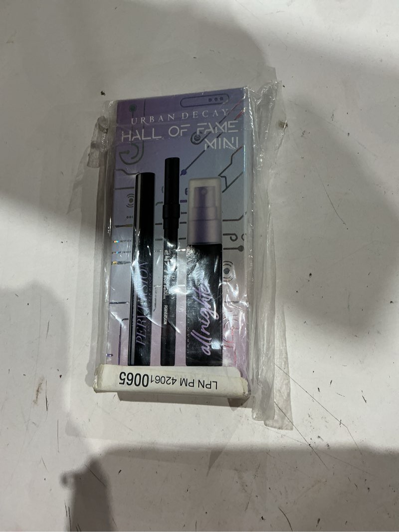 Condition photo showing Good Condition for urban decay hall of fame kit perversion mascara & eye pencil & all nighter spray