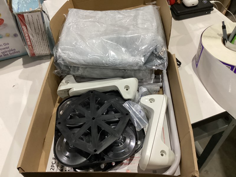 Condition photo showing Good Condition for 2PC Cat Window Perch Cordless Foldable Cat Hammock Bed for Window with Metal Frame and Reversible Cover, Large Suction Cups Window Resting Seat for Indoor Cats (Cat Bed, M-2PC) Cat Bed - M