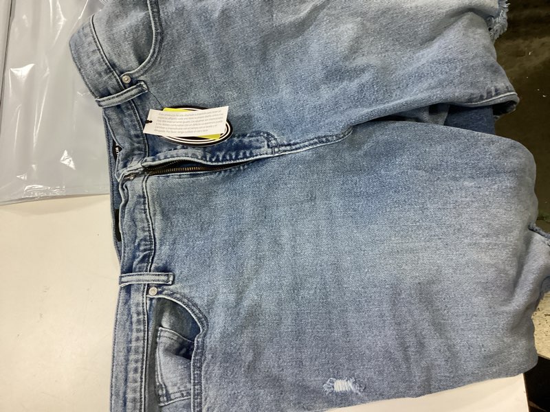 Condition photo showing Good Condition for scoop women's and women's plus benton slim cuffed ankle jeans size 16