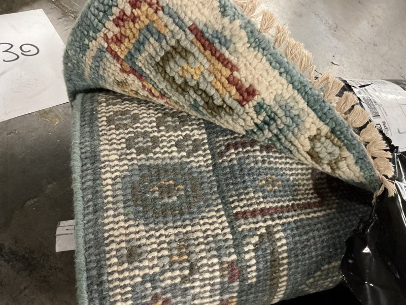 Condition photo showing Good Condition for  quinn e artemis hand-knotted wool rug in light blue 2'6" x 7'