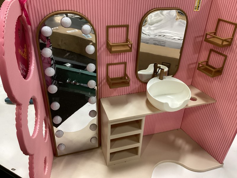 Condition photo showing New/Like New for our generation style & shine light-up hair salon playset & accessories for 18" dolls