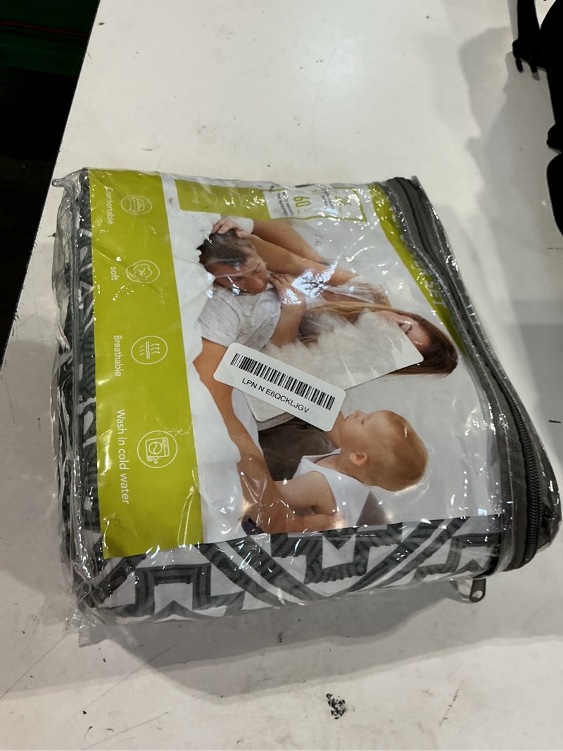 Condition photo showing Good Condition for lekesky duvet cover king size, grey breathable comforter cover king size 3pc ultra soft brushed bedding duvet cover set with zipper ties (1 duvet cover 104x90 inches with 2 pillow cases) a?grey king (104×90 inch)