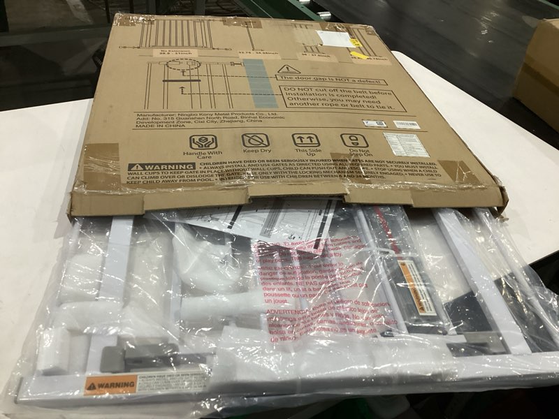 Condition photo showing Good Condition for innotruth 29.5–40.75" baby gate for stairs, 30" tall dog gates for doorways & hallways, safety gate for kids & pets, pressure-mounted walk-through with dual lock & 2-way swing, white white 29.5-40.75" w x 30" h