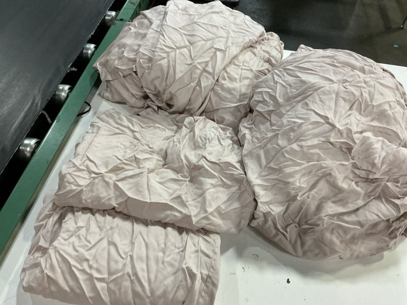 Condition photo showing Good Condition for quince bamboo sheet set, queen, soft blush