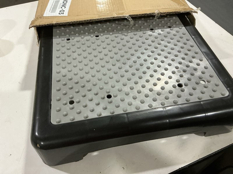 Condition photo showing New/Like New for platform safety step - non-slip indoor and outdoor large size mobility stool, portable riser, anti-fall safety platform for the elderly, high rise stairs