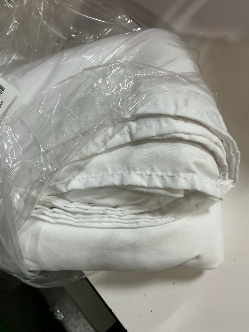 Condition photo showing Good Condition for GFCC 8FTX10FT White Backdrop Background for Photography Photo Booth Backdrop for Photoshoot Background Screen Video Recording Parties Curtain