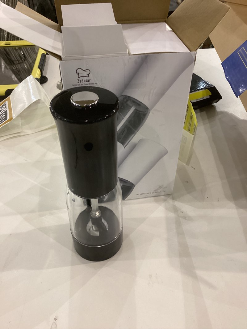 Salt snd pepper grinder