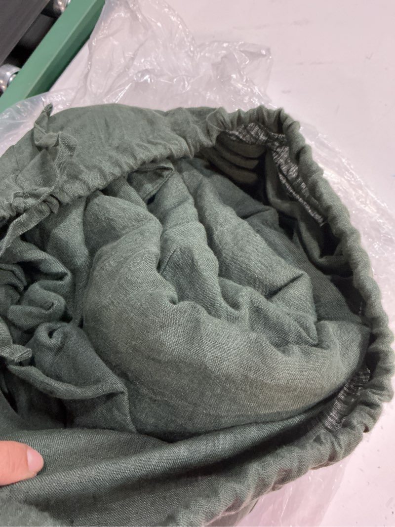 Condition photo showing Good Condition for quince european linen duvet cover set of 3 pine king / cal king 