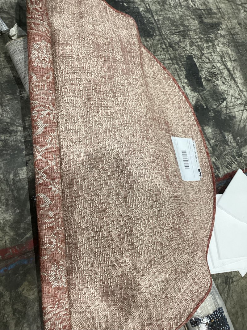 jonathan y weave floral indoor outdoor round area rug 5 ft red/taupe, tela bohemian textured for backyard, patio, porch, easy-cleaning, high traffic, pet-friendly, non-shedding (smb100a-5r)