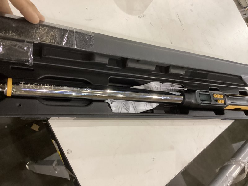 Digital torque wrench