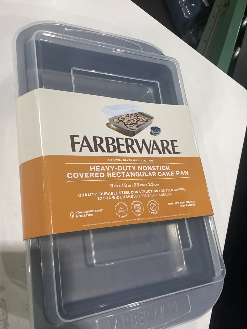 Condition photo showing Good Condition for farberware nonstick bakeware baking pan with lid / nonstick cake pan with lid, rectangle - 9 inch x 13 inch, gray gray with lid