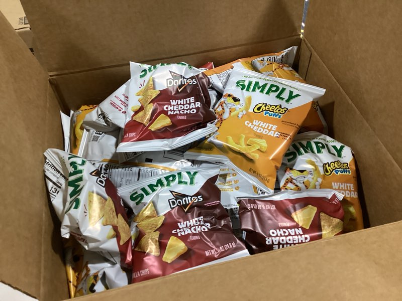 Condition photo showing Good Condition for Simply Snacks Variety Pack, 0.875 Oz, 36 Count, Packaging May Vary Simply Variety Pack 36 Count (Pack of 1)