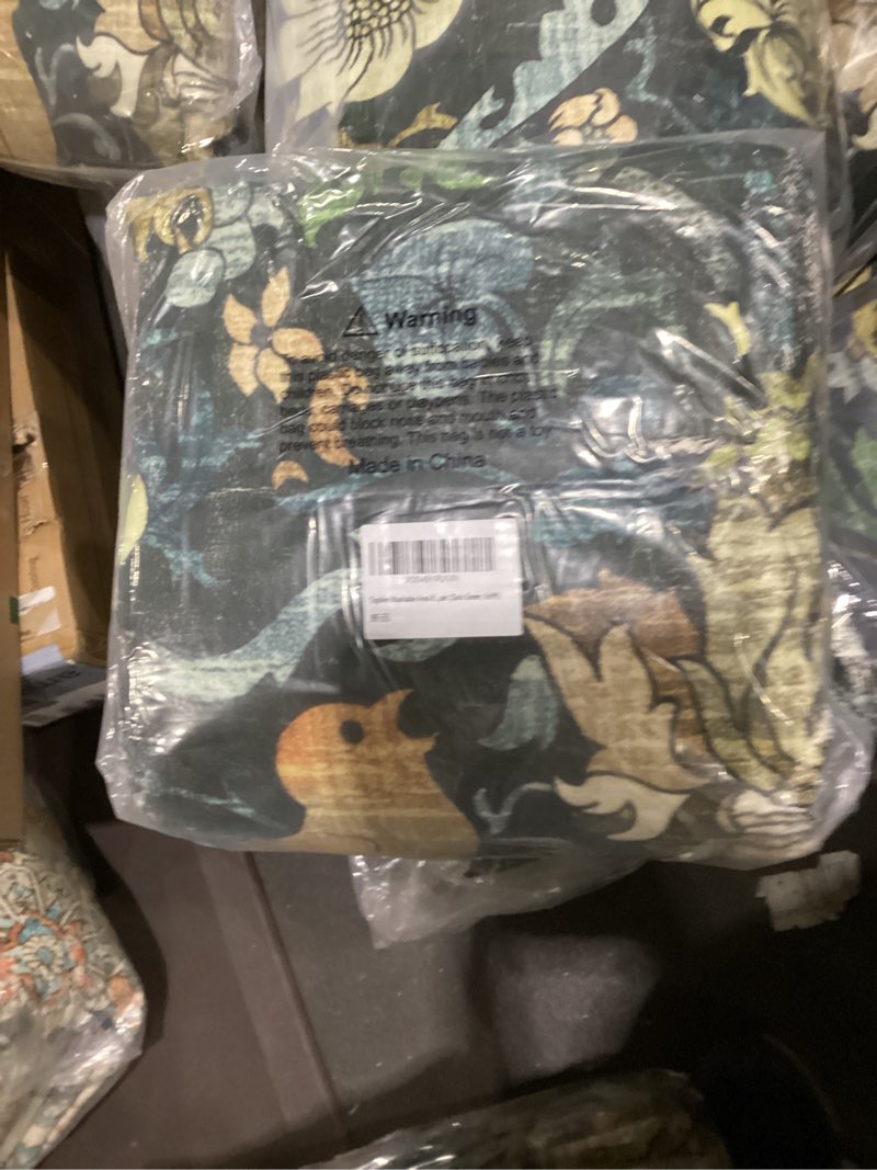 Condition photo showing Good Condition for Topllen washable area rug dark green 6ftx9ft 