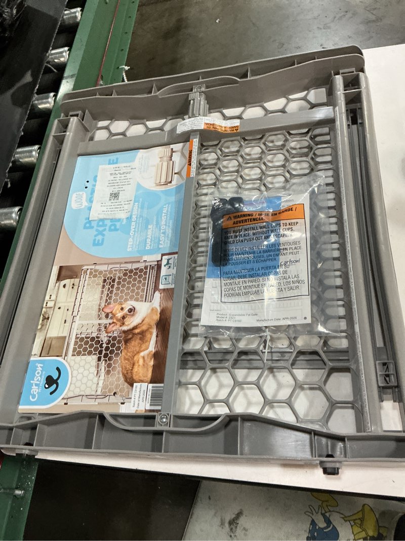 Condition photo showing As Is for carlson pet products easy fit plastic adjustable expandable pet gate 28-42"