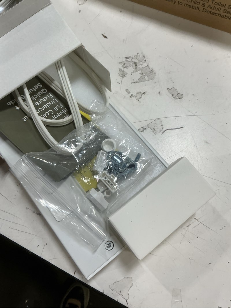 Condition photo showing Good Condition for GE Cync Reveal HD+ Smart Undercabinet Light Fixture, Color Changing Undercab Light, Smart Wi-Fi Kitchen Light, Works with Alexa and Google Home, 18-in Bar, 93131251 18 Inch Light Bar