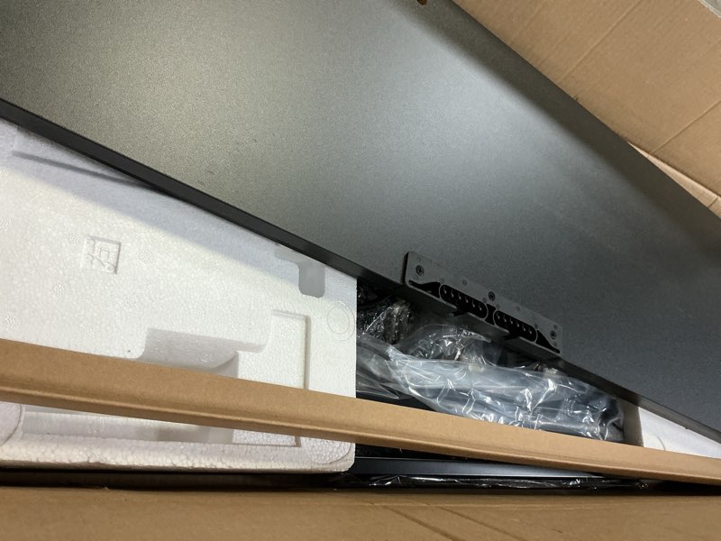 Condition photo showing Good Condition for ErGear Height Adjustable Electric Standing Desk, 47.2 x 23.6 Inches Sit Stand up Desk, Memory Computer Home Office Desk with Two-Piece Desktop (Black)