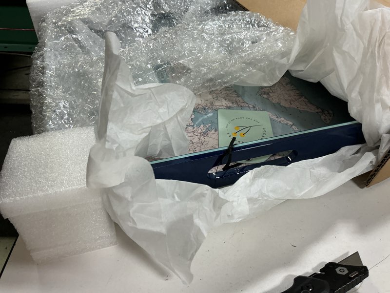 Condition photo showing New/Like New for cape cod 15 inch square tray