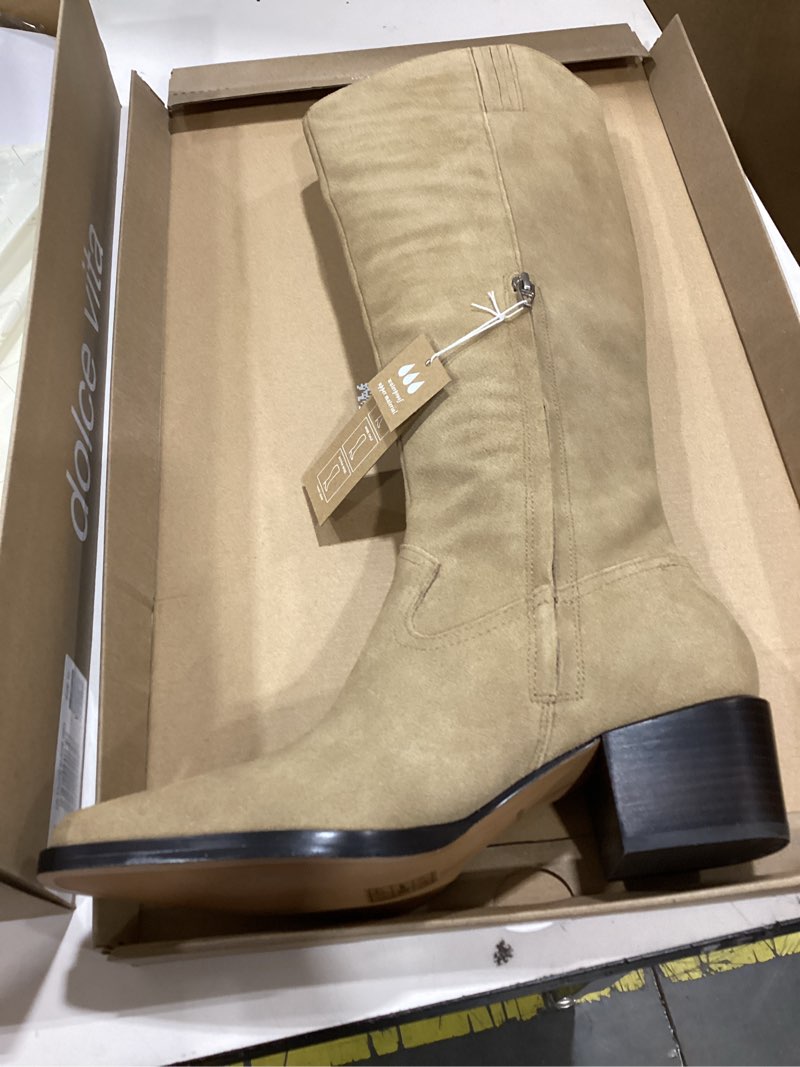 Condition photo showing Good Condition for dolce vita women's virona h2o 10 dk taupe