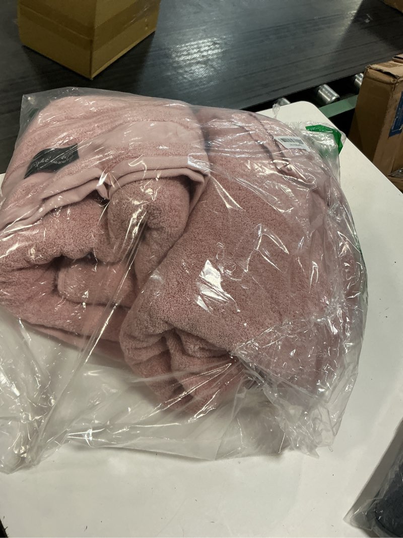 Condition photo showing As Is for redkiss 2 pack large bath towels set, 100% cotton, 31x63 in, heavyweight 760g, highly absorbent & quick dry, super soft luxury towels for bathroom,hotel collection - pink pink 2 pack