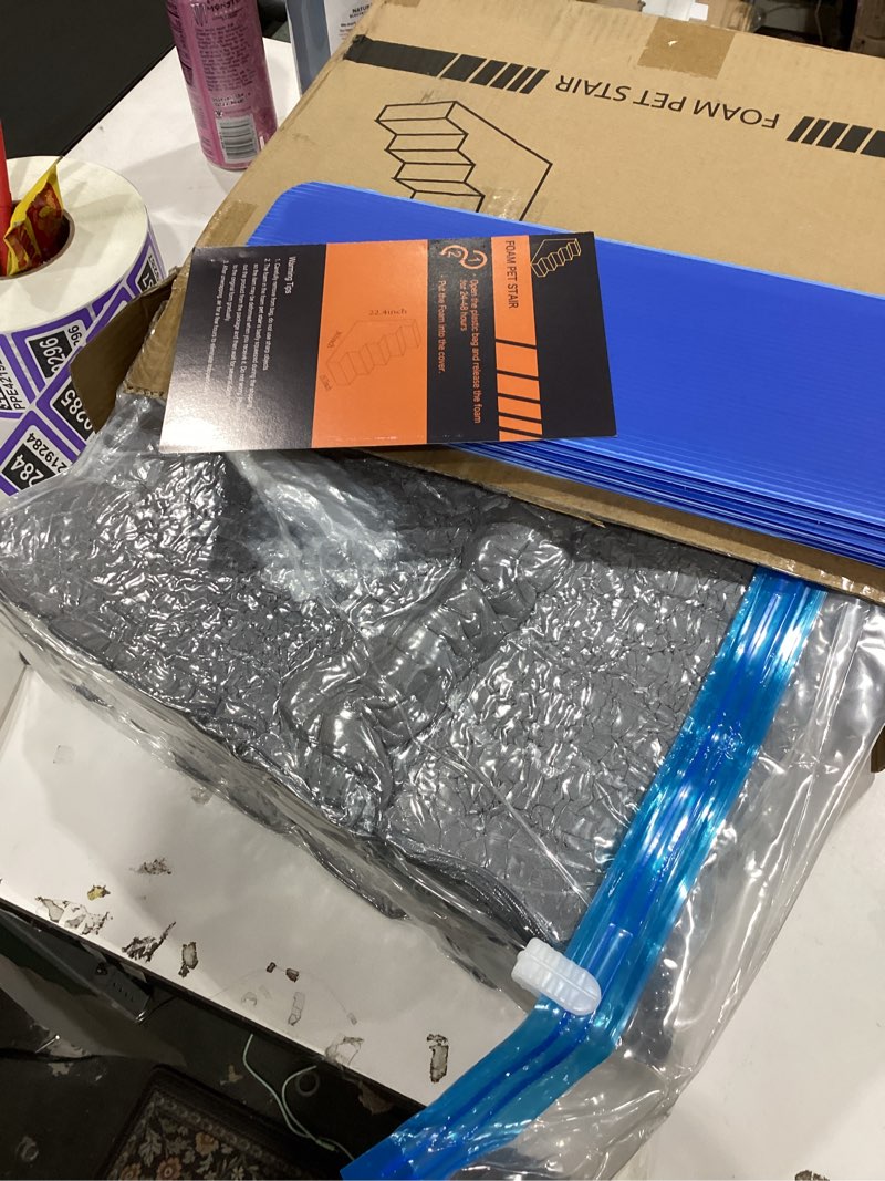 Condition photo showing Good Condition for Heeyoo Dog Stairs for Small Dogs,5-Step Dog Steps for High Bed and Couch, High-Density Foam Pet Steps with Supporting Board, Non-Slip Removable Washable Cover, Grey 5 Steps Fleece-Grey