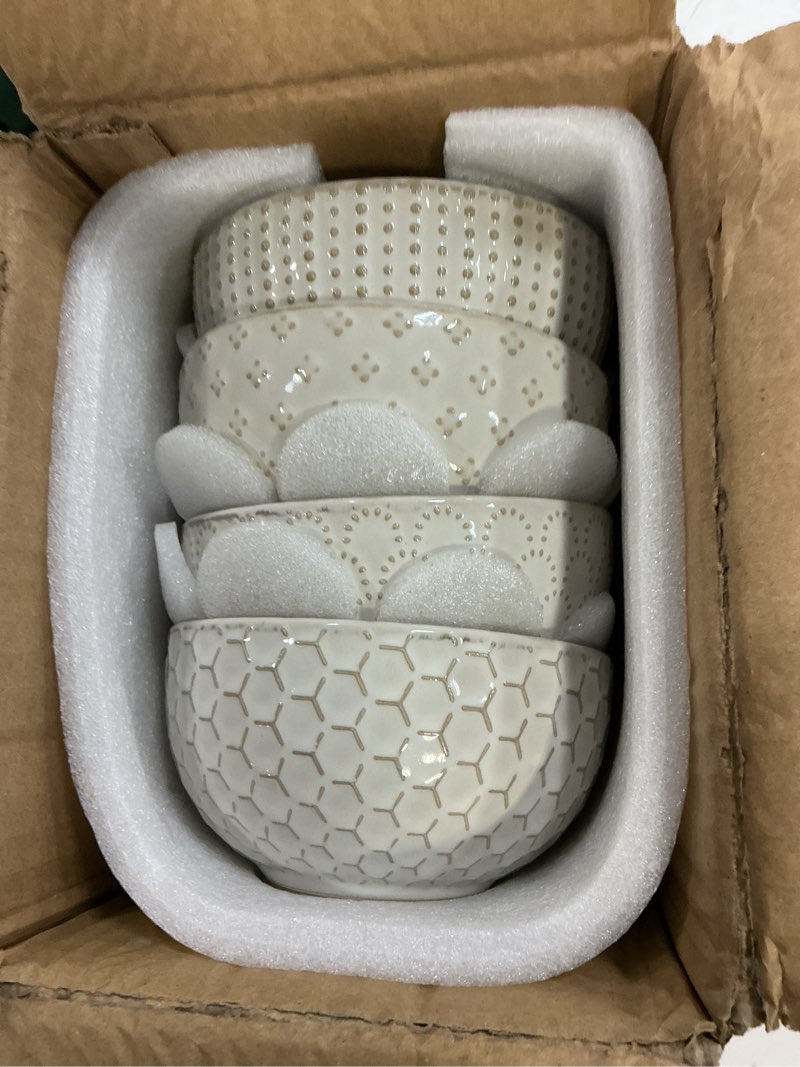 Condition photo showing New/Like New for LE TAUCI Small Bowls 12 OZ, Ice Cream Bowl, Ceramic Embossment Stoneware Bowl, Bowls Set for Dessert, Fruits, Side Dishes, Suit For Housewarming - 4.5 Inch, Set of 4, Arctic white 4.5 INCH Arctic White
