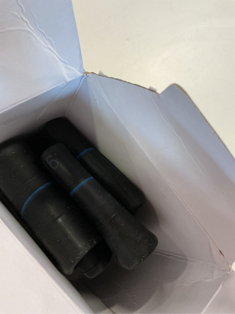 https://lotting-media.assets.bidfta.com/lotting_d6dd408c-4b18-4e86-a0ac-fcc3968877a7